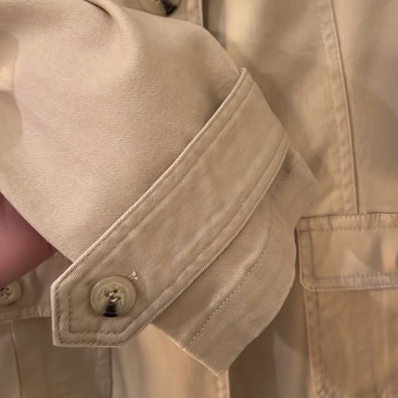 Adorable size medium tan blazer/jacket. This blazer is unique in styling . - Picture 5 of 9